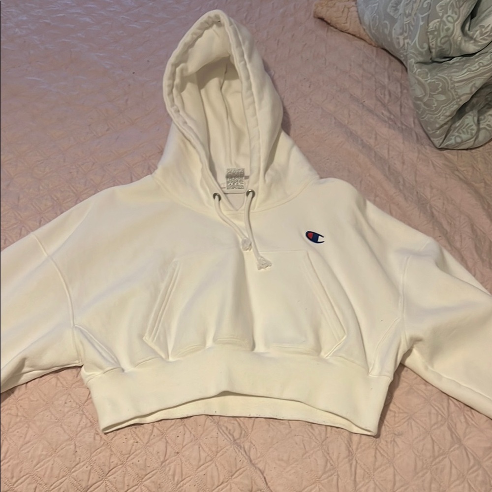 Champion Women's Cream Cropped Hoodie